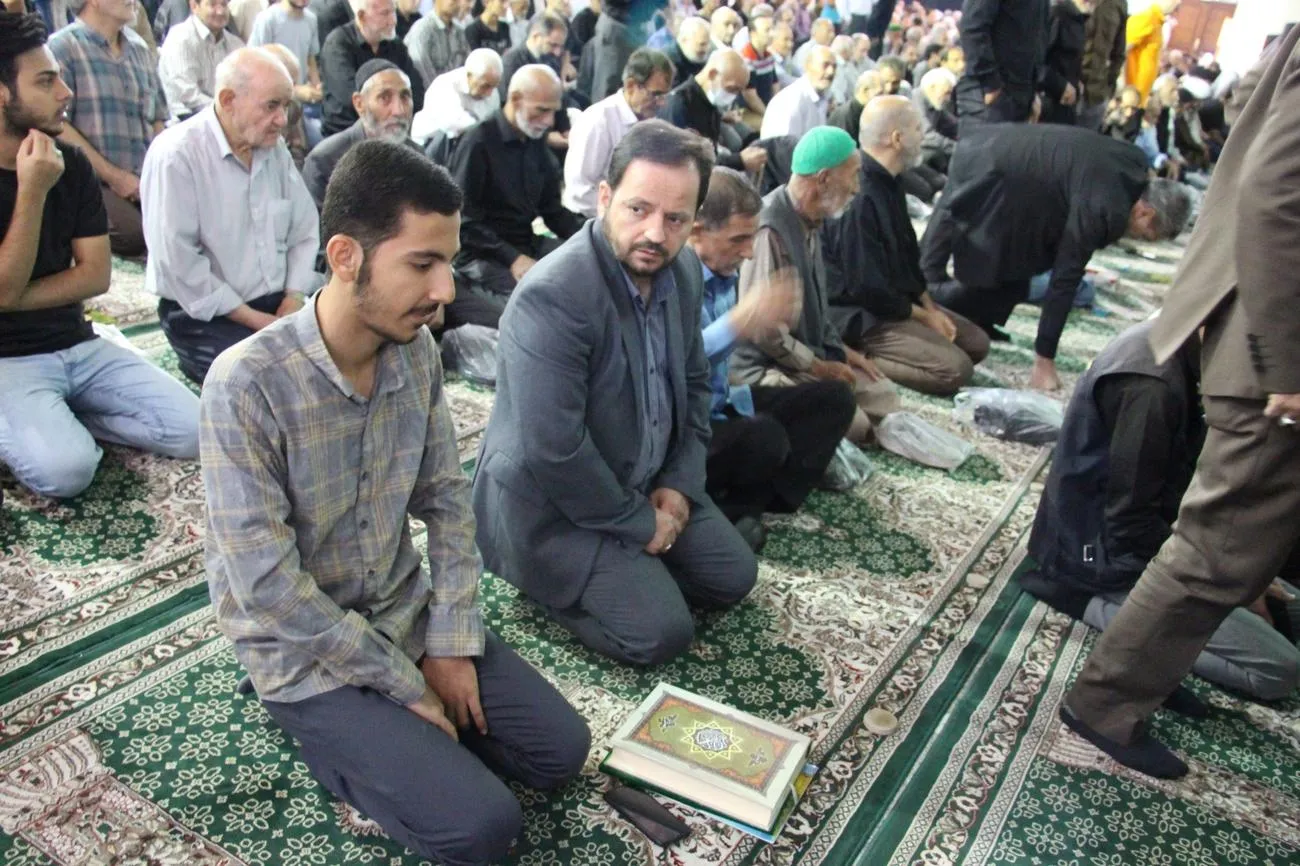 تجلیل از برگزیدگان کشوری مسابقات قرآن ، نماز و عترت شهرستان ری