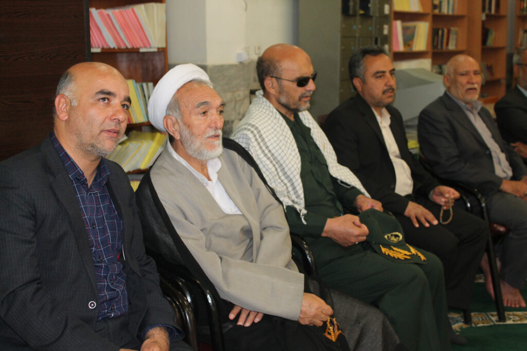 مدیر ستاد اقامه نماز خراسان رضوی در مراسم زنگ نماز شروع سال تحصیلی مدرسه استثنایی نابینایان حضور یافت