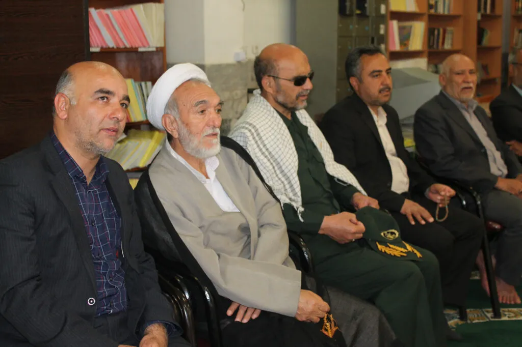 مدیر ستاد اقامه نماز خراسان رضوی در مراسم زنگ نماز شروع سال تحصیلی مدرسه استثنایی نابینایان حضور یافت