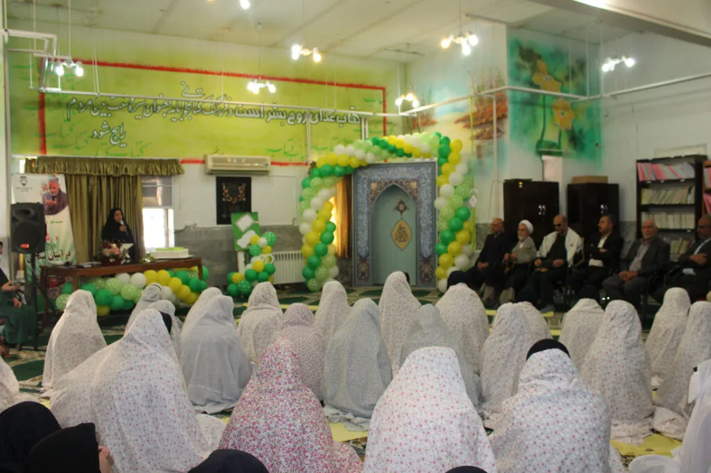 مدیر ستاد اقامه نماز خراسان رضوی در مراسم زنگ نماز شروع سال تحصیلی مدرسه استثنایی نابینایان حضور یافت
