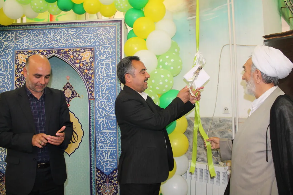 مدیر ستاد اقامه نماز خراسان رضوی در مراسم زنگ نماز شروع سال تحصیلی مدرسه استثنایی نابینایان حضور یافت