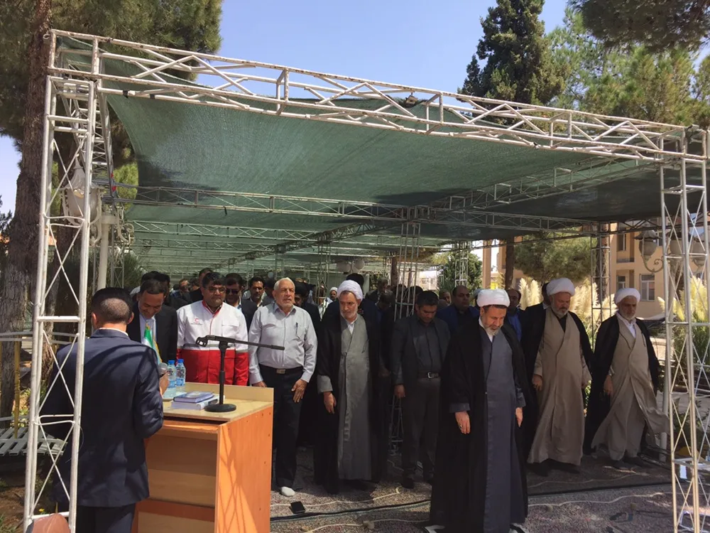 اقامه نماز وحدت بخش ادارات استان کرمان
