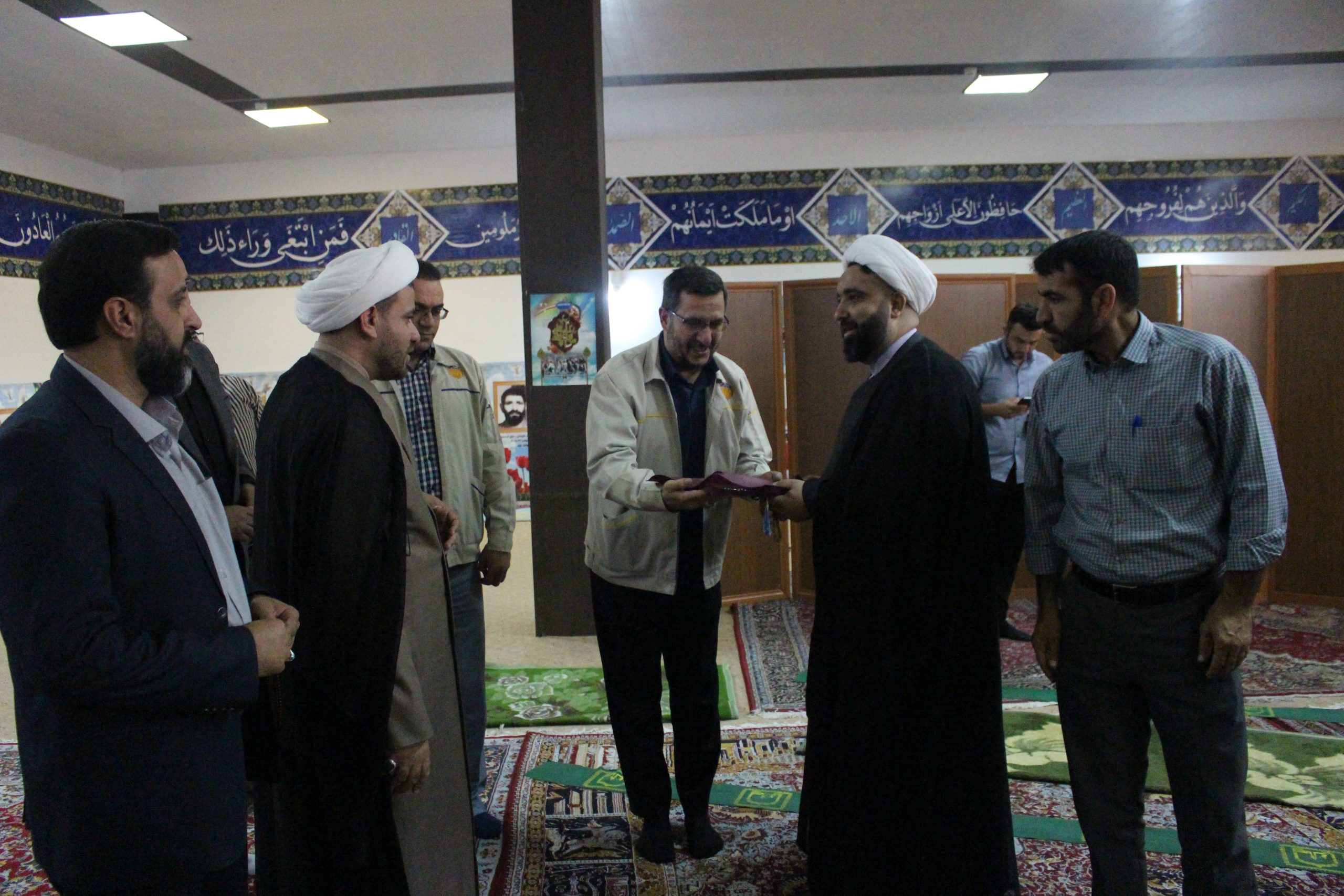 مراسم بزرگداشت هفته دفاع مقدس در مجتمع دخانیات ارومیه