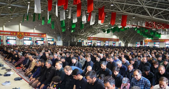 نماز ظهر اربعین اصفهان