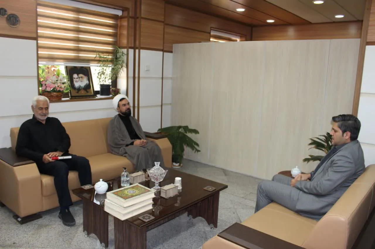 مدیر ستاد اقامه نماز استان سمنان با معاونت پرستاری دانشگاه علوم پزشکی دیدار کرد
