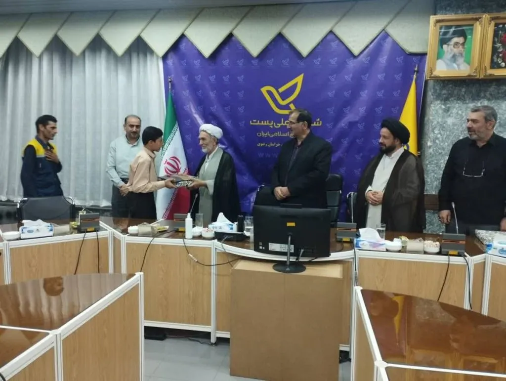جلسه شورای اقامه نماز اداره کل پست خراسان رضوی برگزار شد