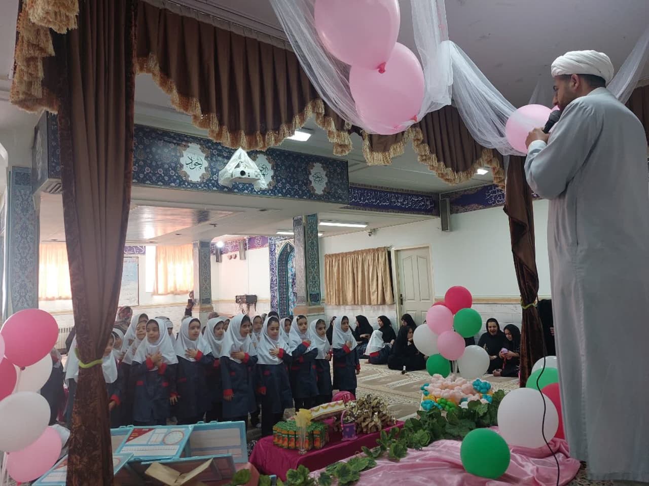 جشن شکوفه های نمازی در مدارس قم