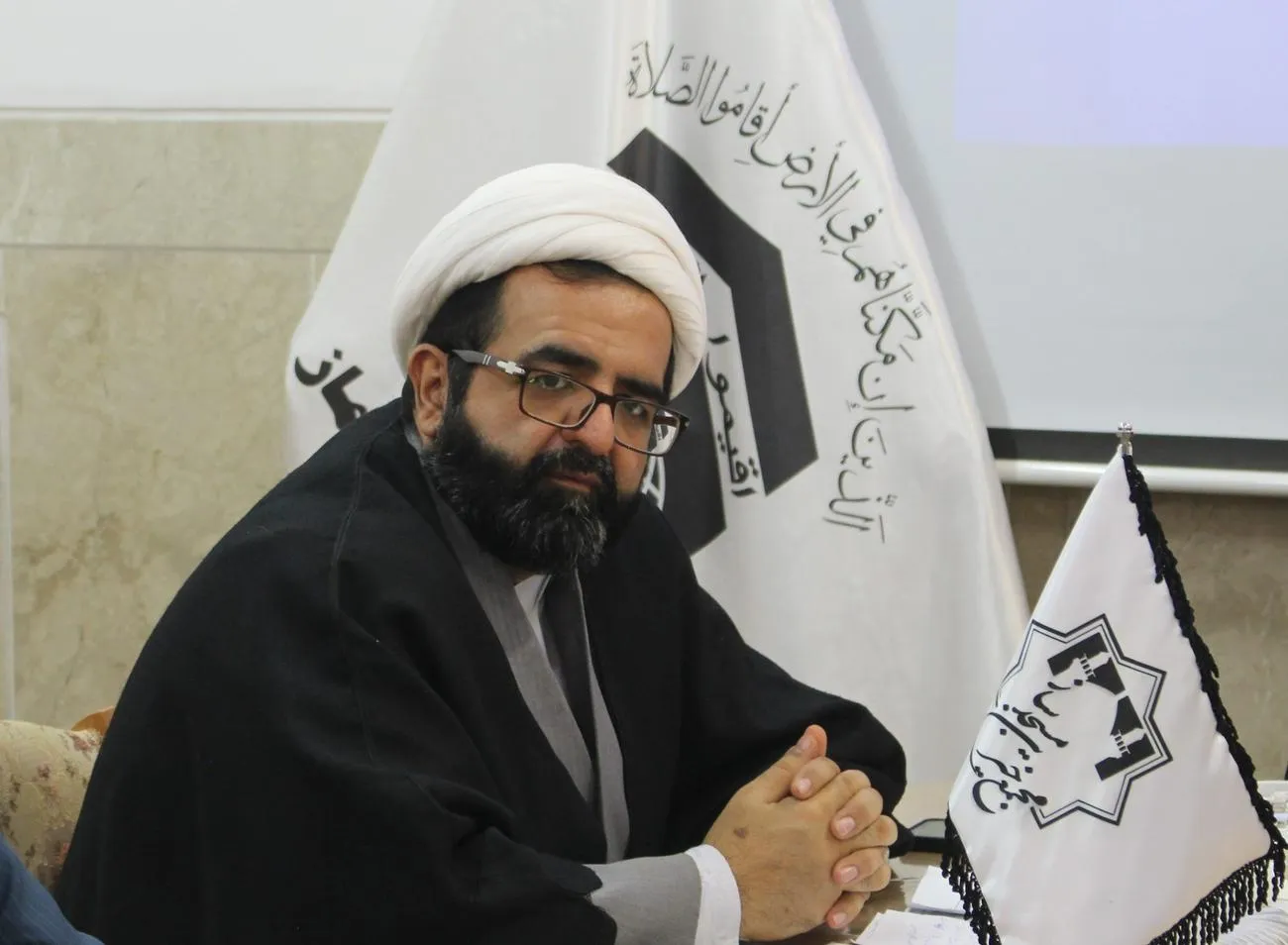 نشست هم اندیشی برنامه های نمازی در مناطق و نواحی آموزش و پرورش قم برگزار شد