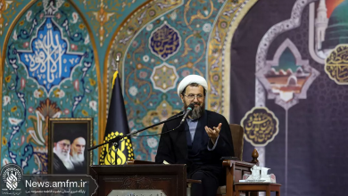 برخی از بی‌حیایی‌ها بخاطر فاصله گرفتن از نماز است
