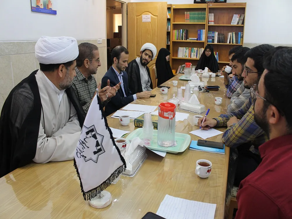 شورای مشاوران جوان ستاد اقامه نماز قم برگزار شد