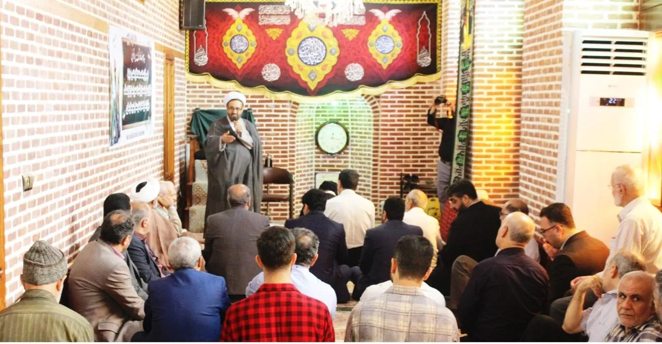 ساماندهي نماز بازار و اذان متمركز هوشمند در كليه شهرهاي استان نهادينه گردد