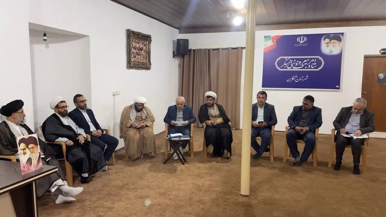 بازگشائي مساجد ونمازخانه ها در اوقات نماز با مسئوليت فرمانداران مي باشد