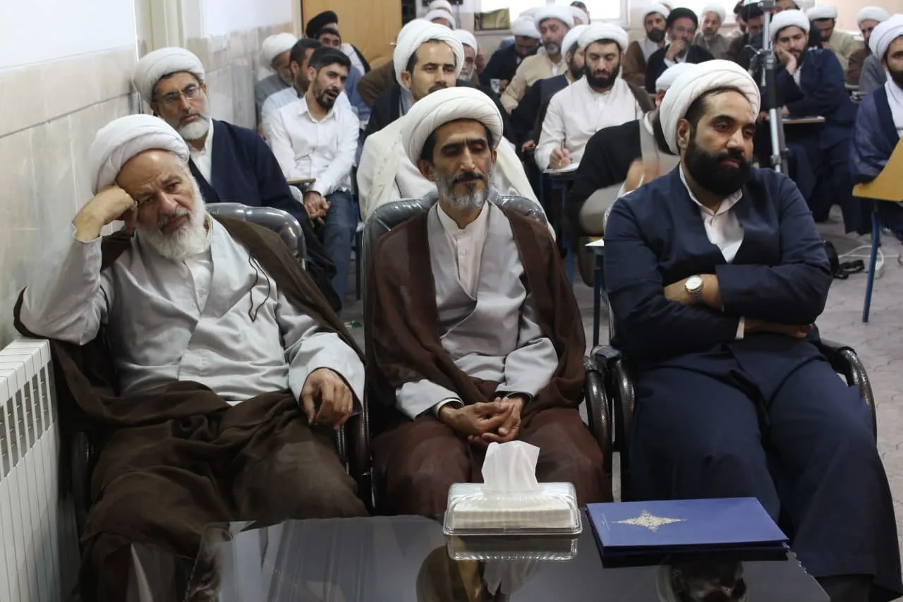 آیین تجلیل از زحمات حجت الاسلام و المسیلمین کلباسی در مرکز تخصصی نماز برگزار شد