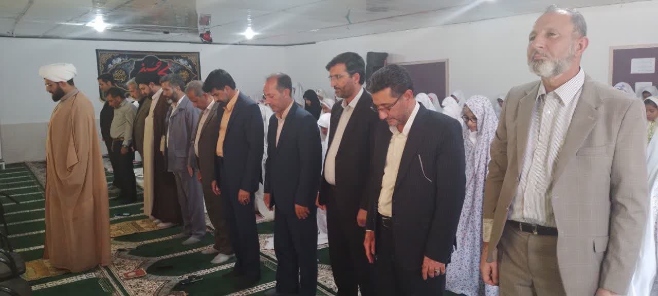 نماز وحدت بخش ادارات شهرستان عنبرآباد