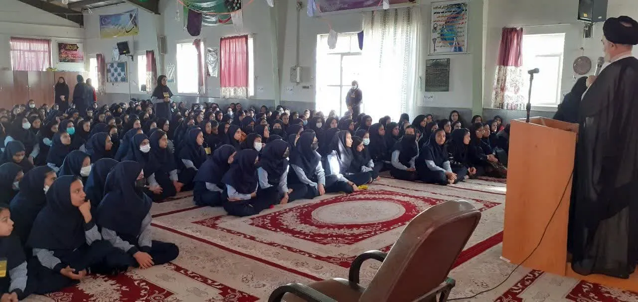 برگذاری نشست دانش آموزی در مدرسه شهید پور علی رفسنجان