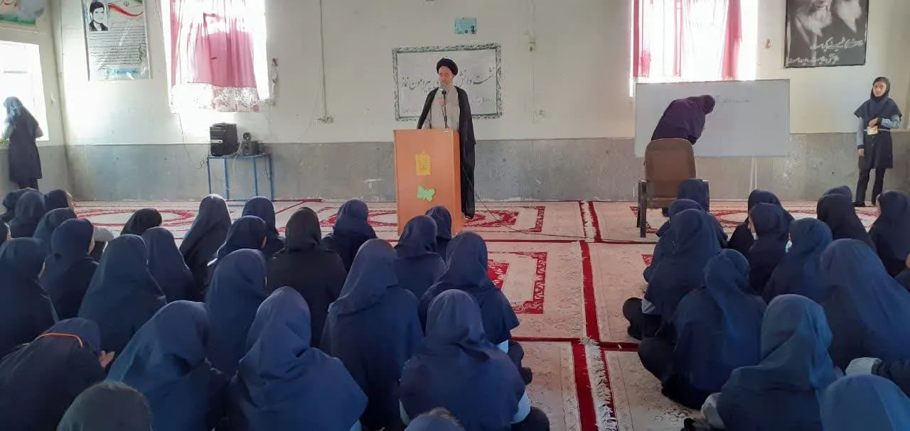 برگزاری نشست دانش آموزی در مدرسه شهید پور علی رفسنجان