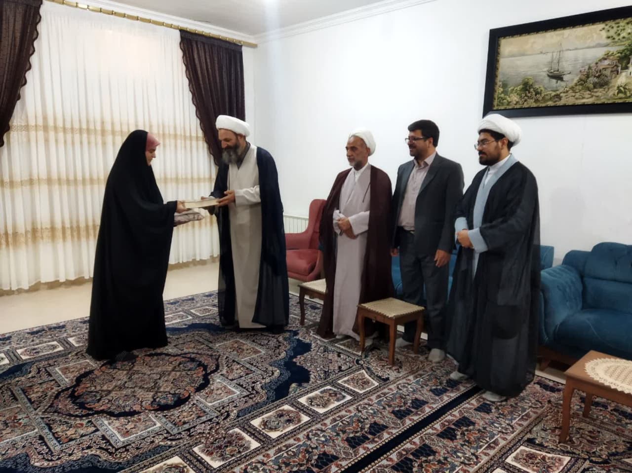 دانش آموز فردوسی که در مسابقات نماز مقام اول کشور را کسب کرده بود تجلیل شد