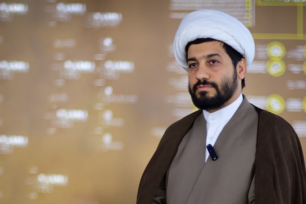 معلمان، مسئولان و مربیان تلاش کنند تا فرهنگ نماز و نماز جماعت در بین دانشآموزان نهادینه شود
