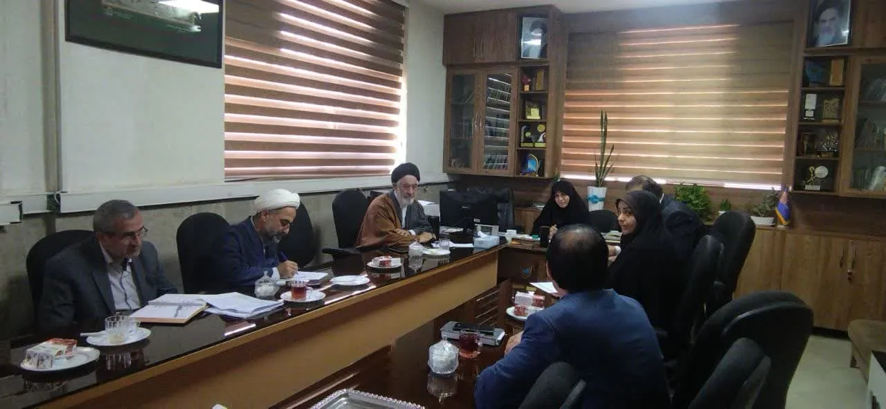 جلسه تمهید مقدمات آموزش عملی نماز برگزار شد