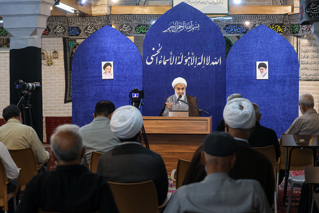 شفاعتکنندگان چه کسانی هستند