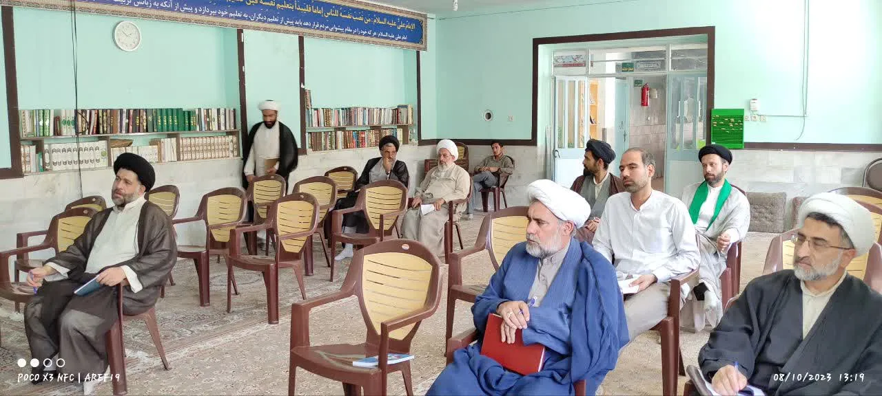 نشست آموزشی معارف نماز ویژه آموزشی ویژه امامان جماعت روحانی مدارس شهرستان تفت