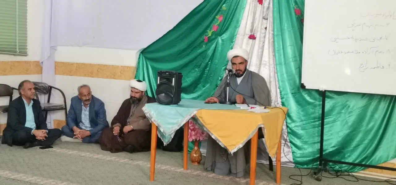 نشست آموزشی معارف نماز در دبیرستان دخترانه معارف صدرا یزد
