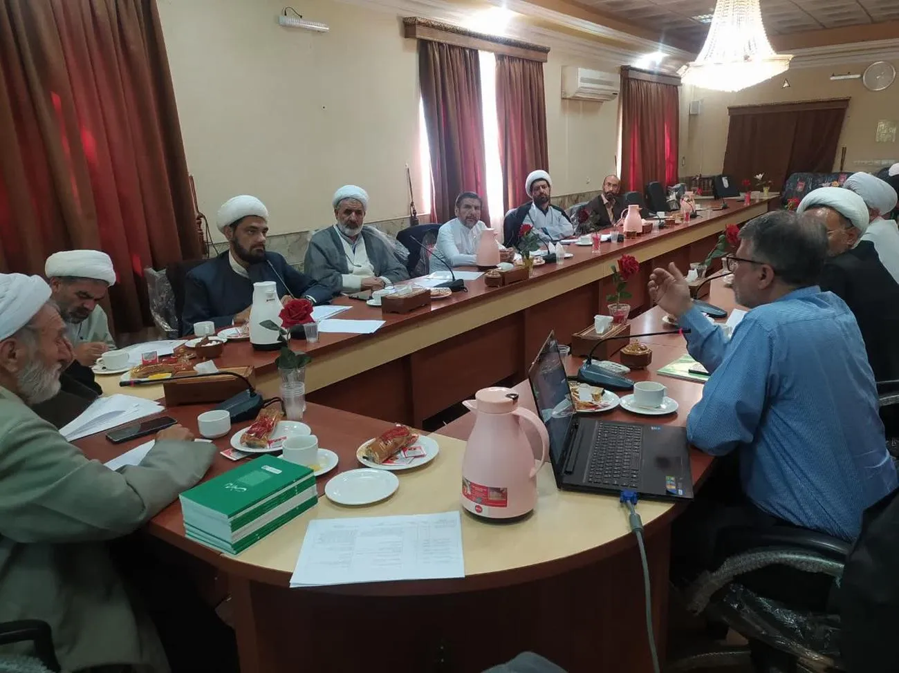 جلسه فصلی دبیران اقامه نماز شهرستان های مرکزی و شمالی خراسان رضوی برگزار شد