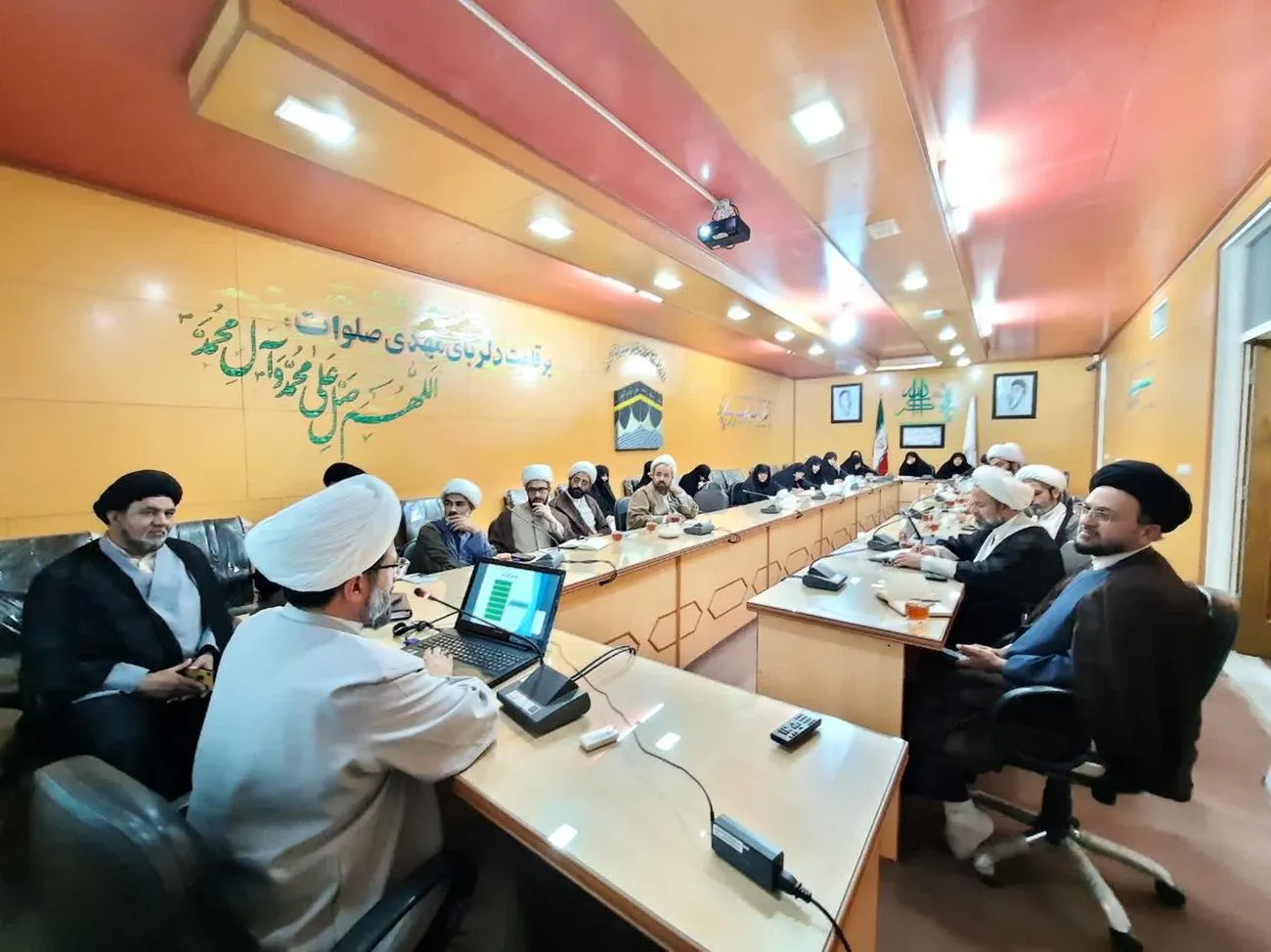 دوره آموزشی دانش افزایی مربیان بومی نماز استان یزد برگزار شد