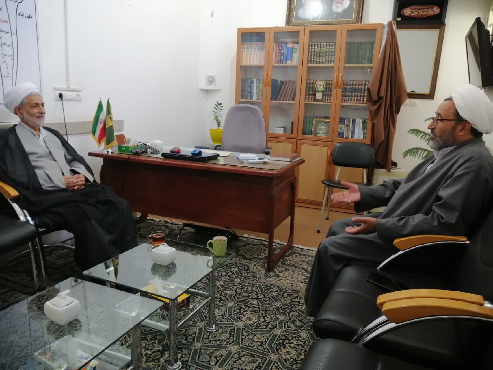 دبیر اقامه نماز شهرستان بردسکن با امام جمعه دیدار کرد