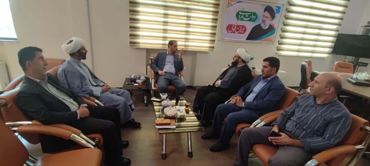 دیدار مدیر ستاد اقامه نماز استان لرستان با فرماندار شهرستان الیگودرز