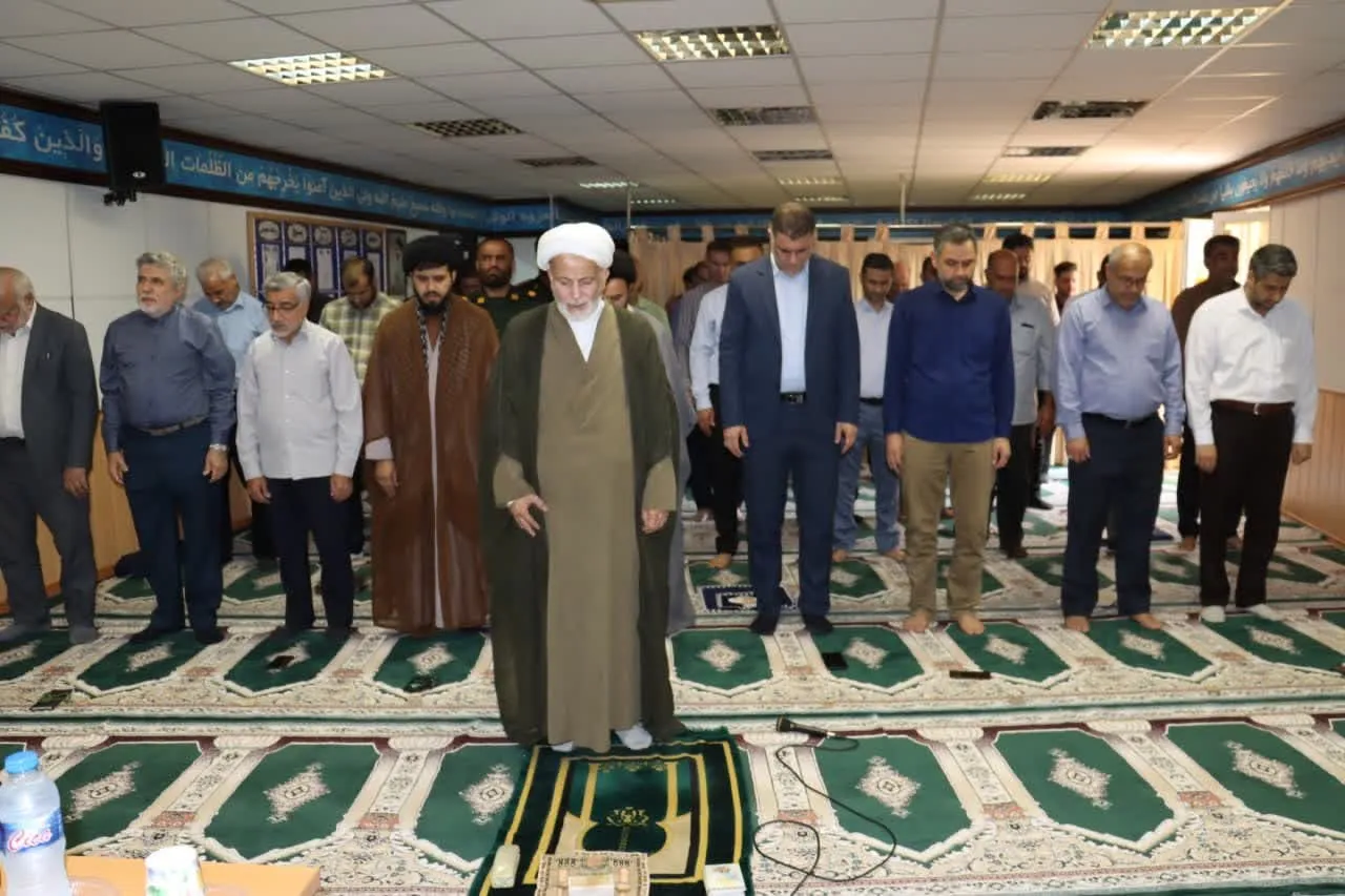 تجلیل از فعالین و خادمین نماز
