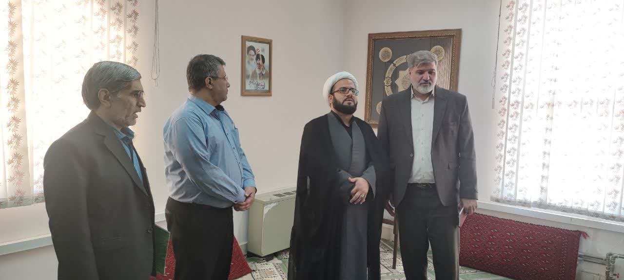 بازدید مدیر ستاد اقامه نماز استان لرستان از نمازخانه اداره کل ارشاد اسلامی