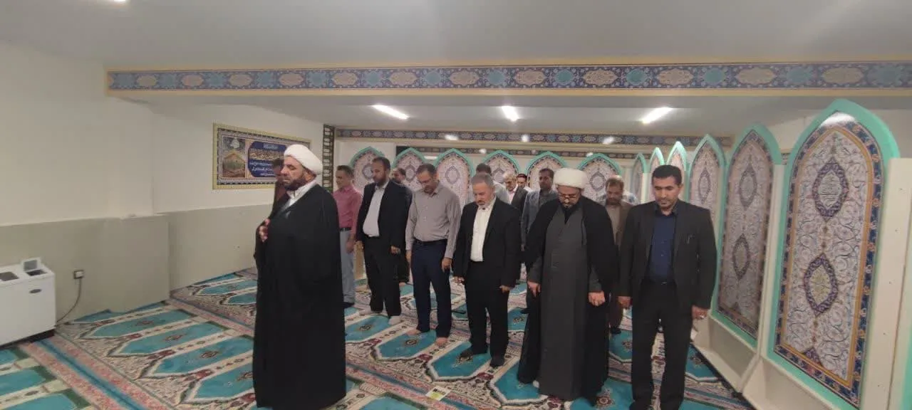 بازدید از نمازخانه استانداری استان لرستان