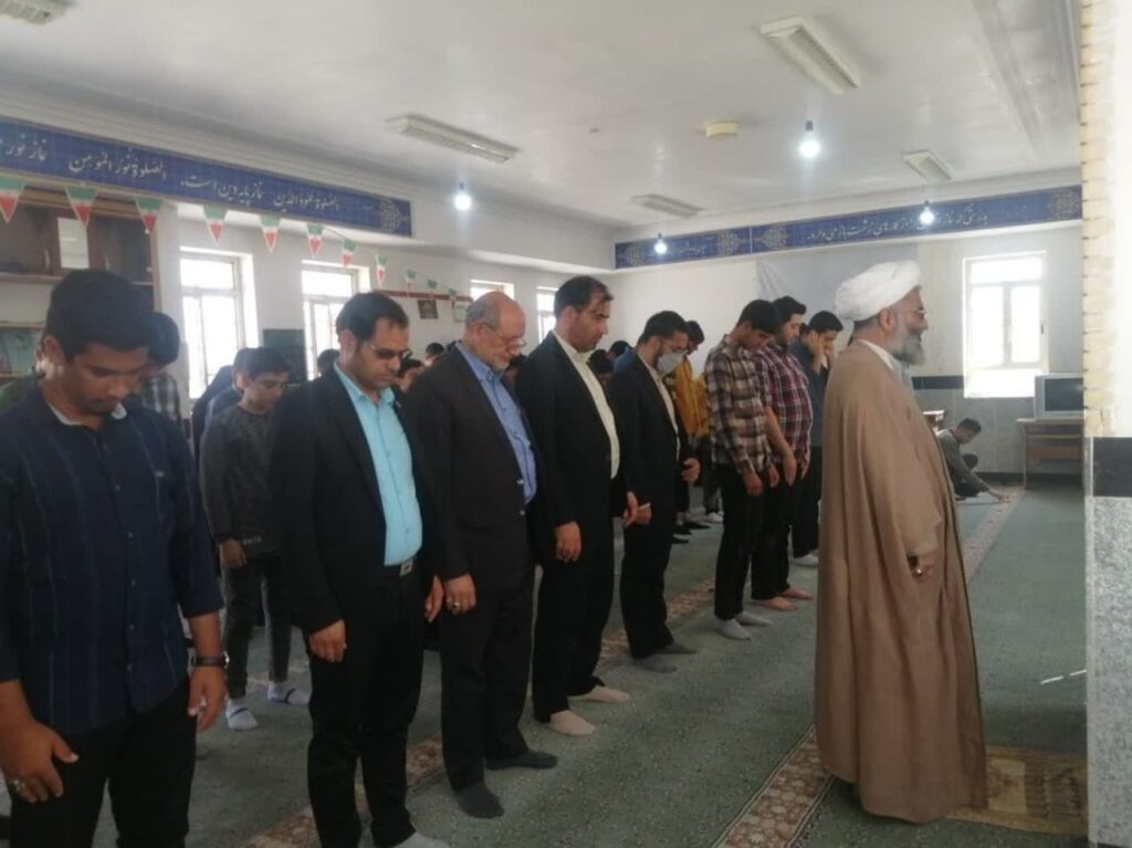 برگزاری گفتمان دینی با موضوع نماز ویژه دانش آموزان شهرستان طبس 