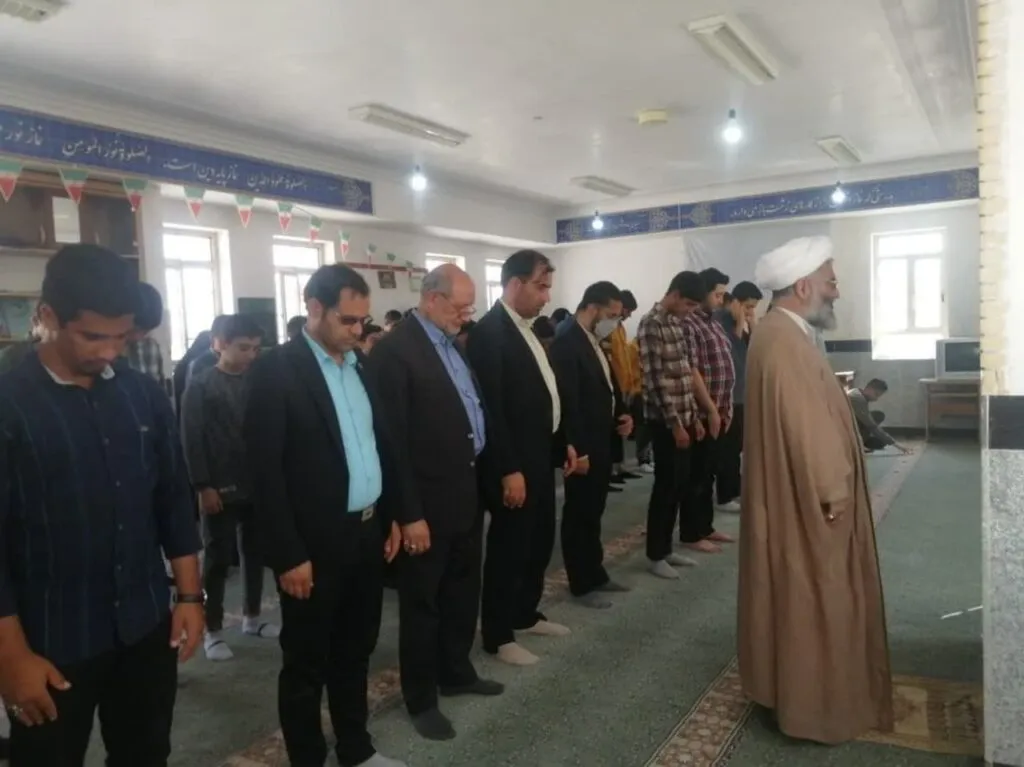 برگزاری گفتمان دینی با موضوع نماز ویژه دانش آموزان شهرستان طبس 