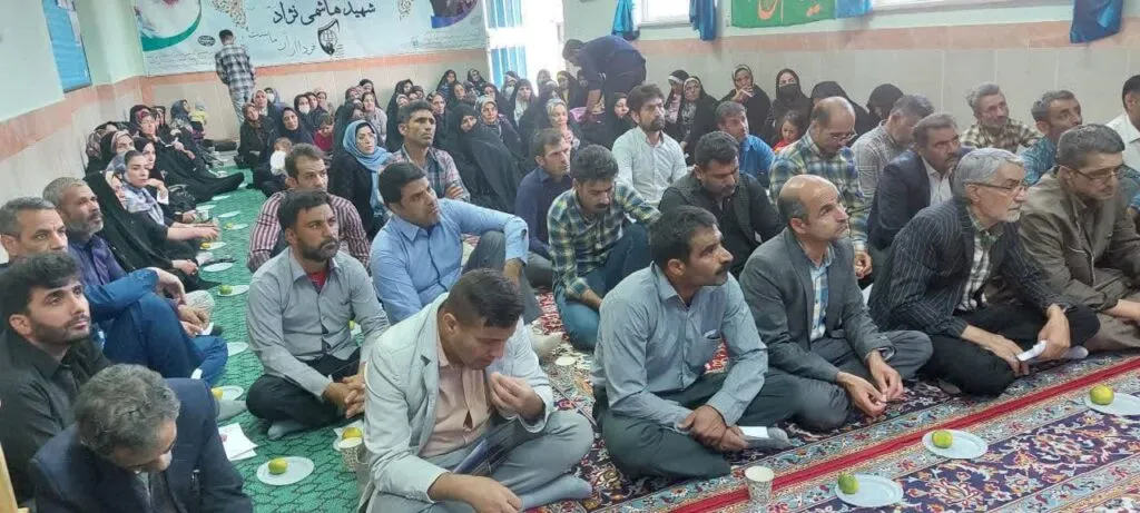 کارگاه شیوه های دعوت به نماز ویژه اولیاء دانش آموزان دبیرستان هاشمی نژادبیرجند