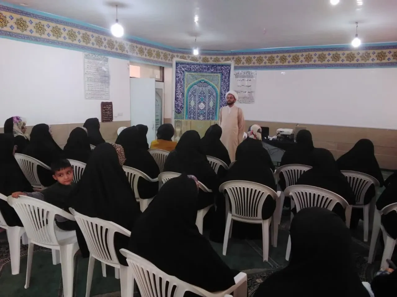 نشست نمازی خانواده و اولیاء دانش آموزان جرقویه اصفهان