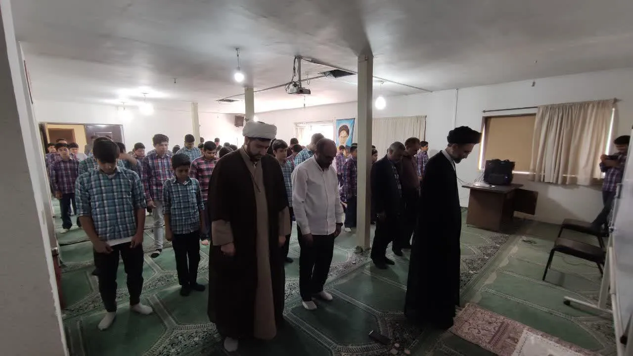 حضور در مدرسه شهید آیت الله مدرس کاشان انجام شد