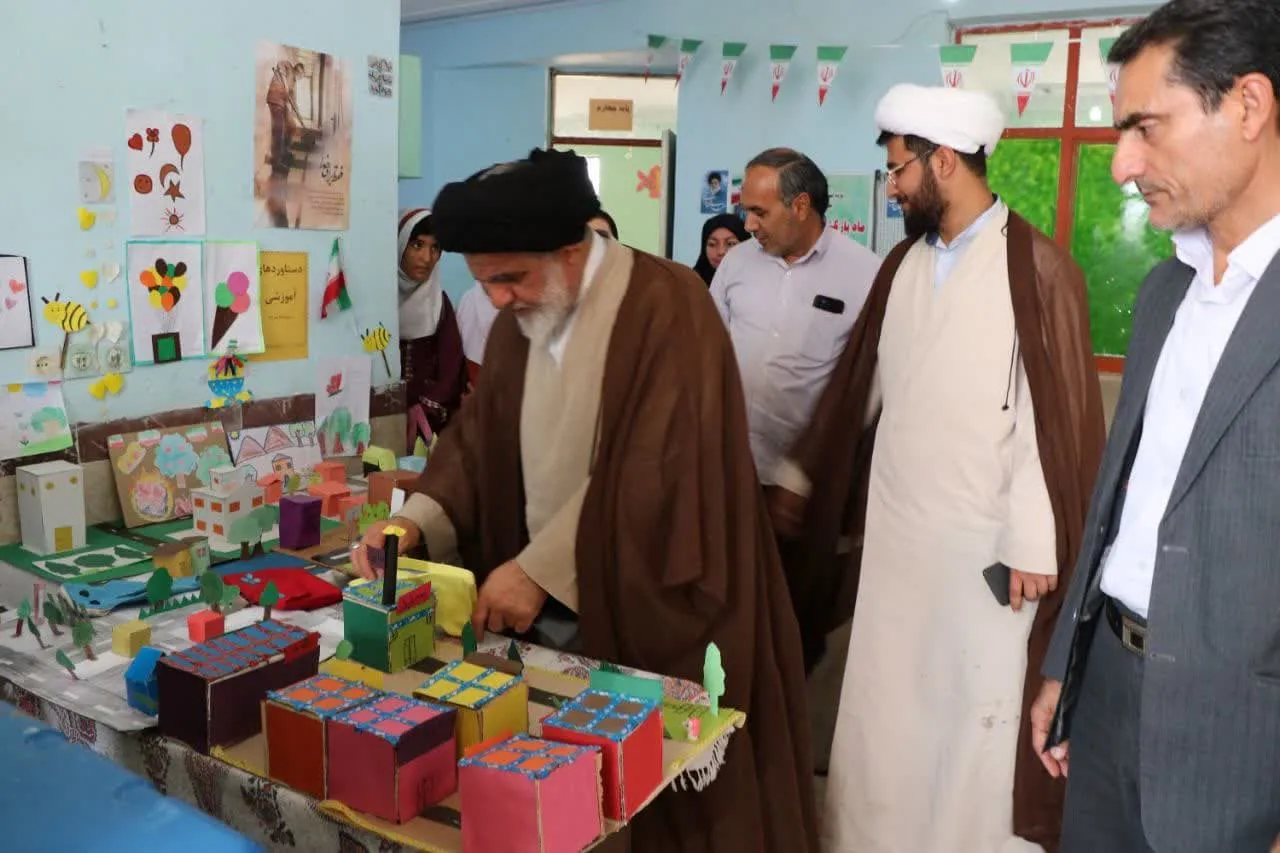 آموزش عملی نماز توسط امام جمعه شهرستان دهلران