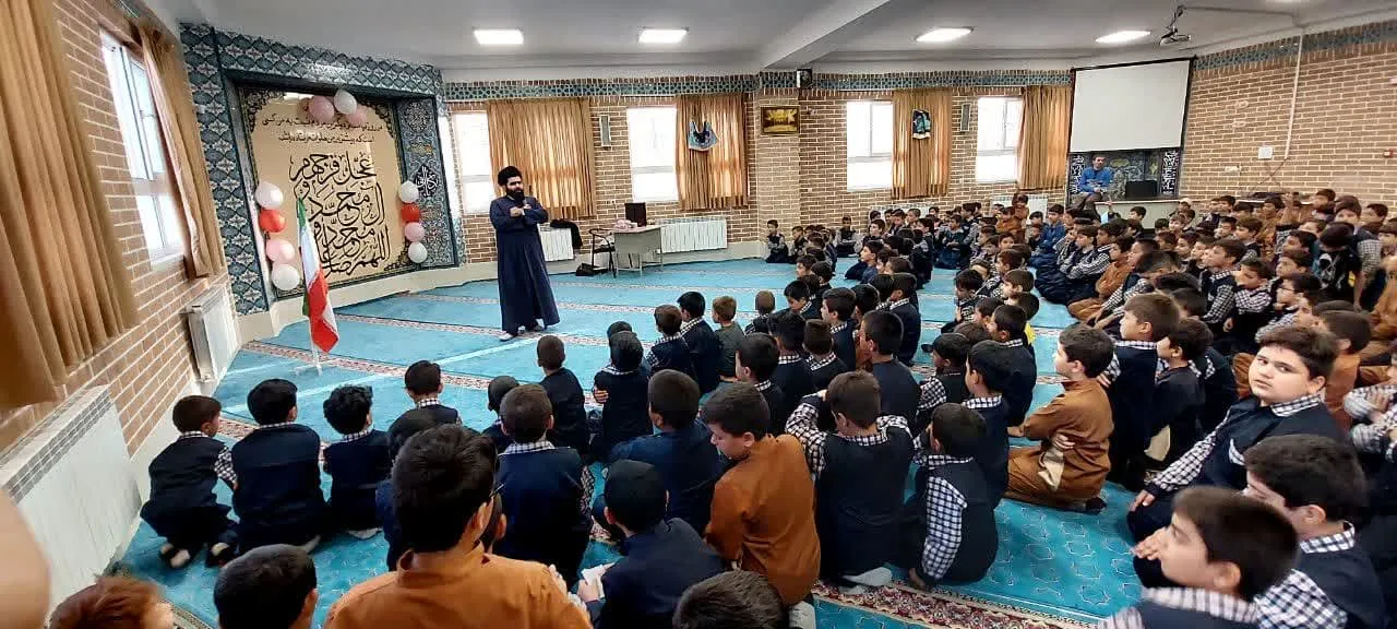 طرح نماز کودکانه در مدارس کمتر برخوردار قم