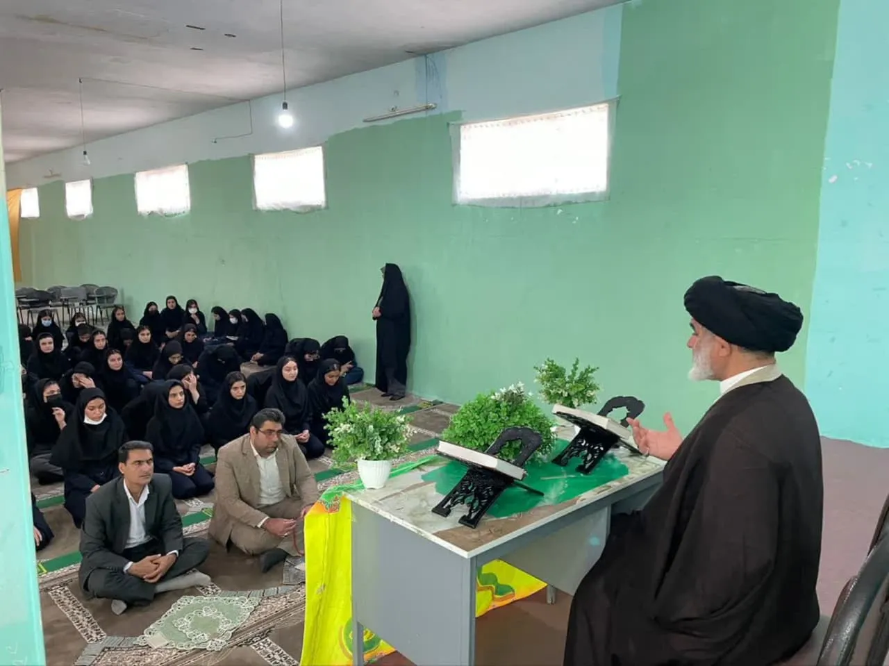 نشست دانش‌آموزی پاسخ به شبهات نماز در شهرستان دهلران برگزار شد