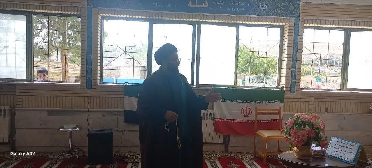 نشست نمازشناسی و پاسخ به شبهات نماز در شهرستان آبدانان برگزار شد