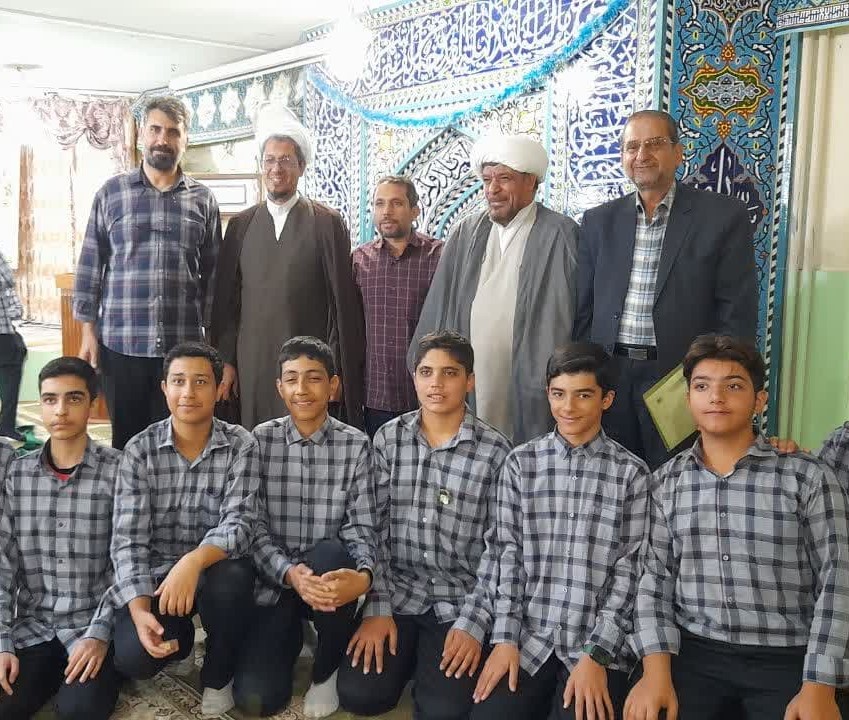 نماز، فضیلت انسان ساز الهی است