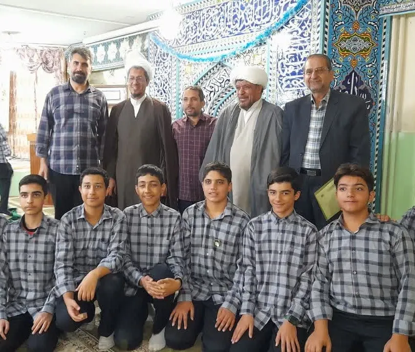 نماز، فضیلت انسان ساز الهی است