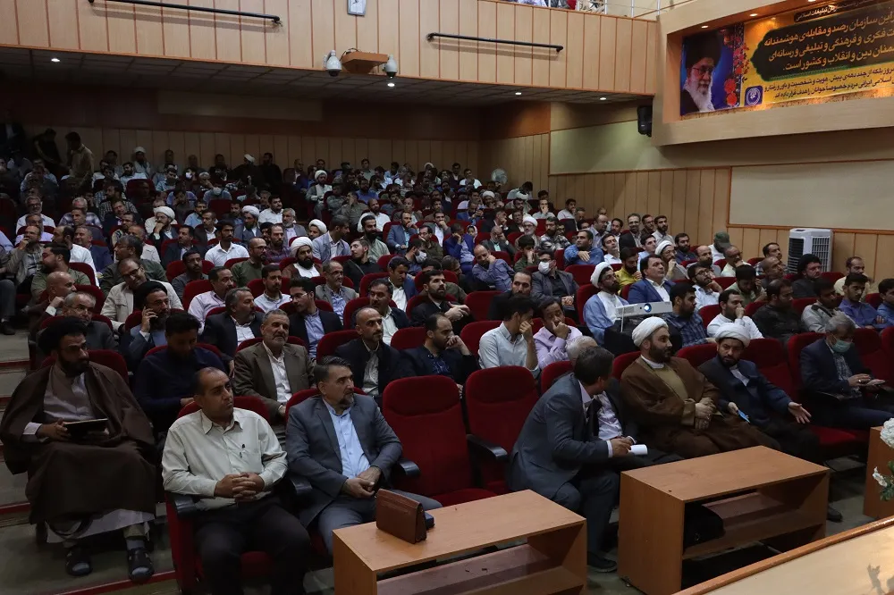 نشست برنامه های فراگیر فرهنگی مدارس پسرانه قم برگزار شد