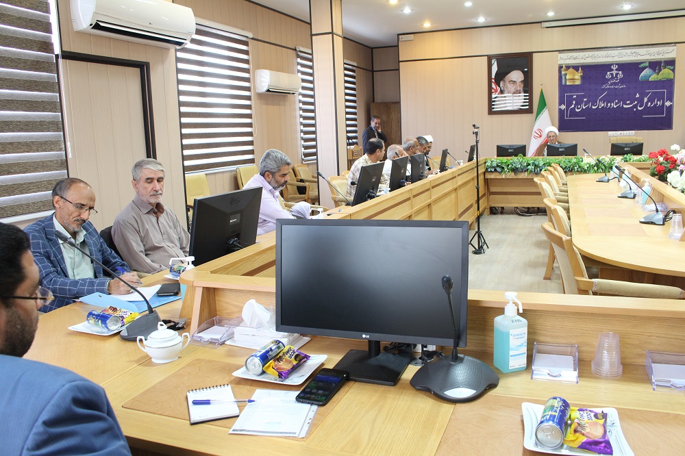 چهارمین نشست یاوران نماز قم برگزار شد