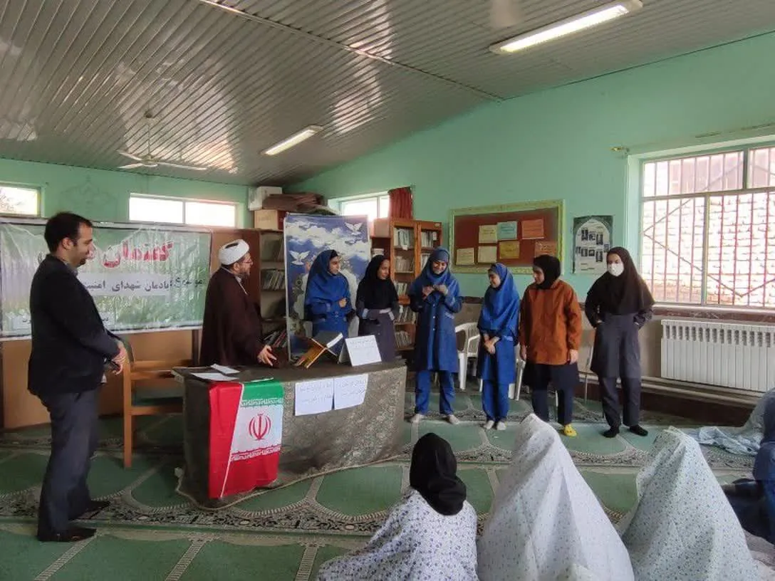 برگزاری گفتمان های دینی و اقامه نماز دانش آموزی در مدارس شهرستان کردکوی