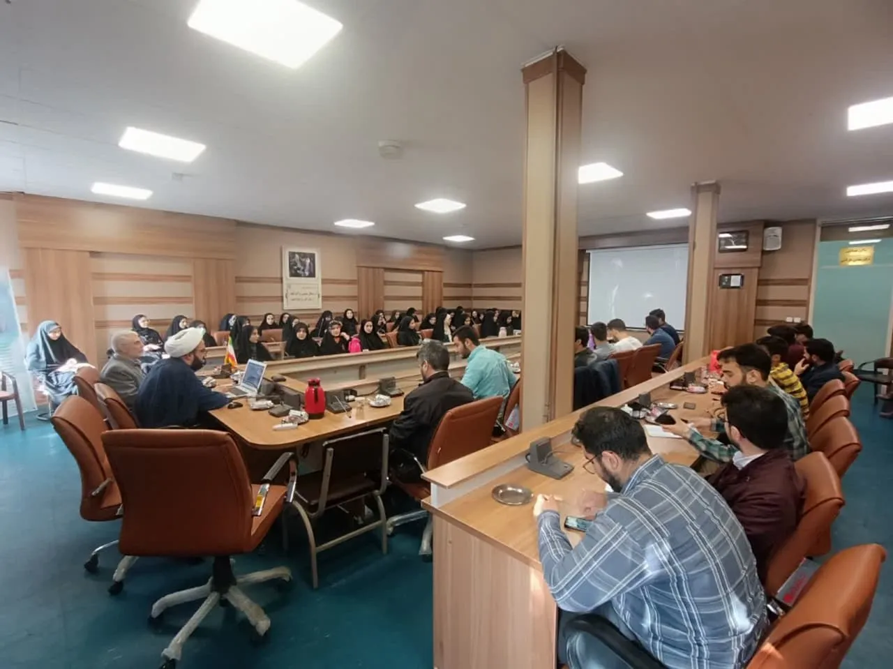 نشست دانشجویی با موضوع نماز در اردبیل
