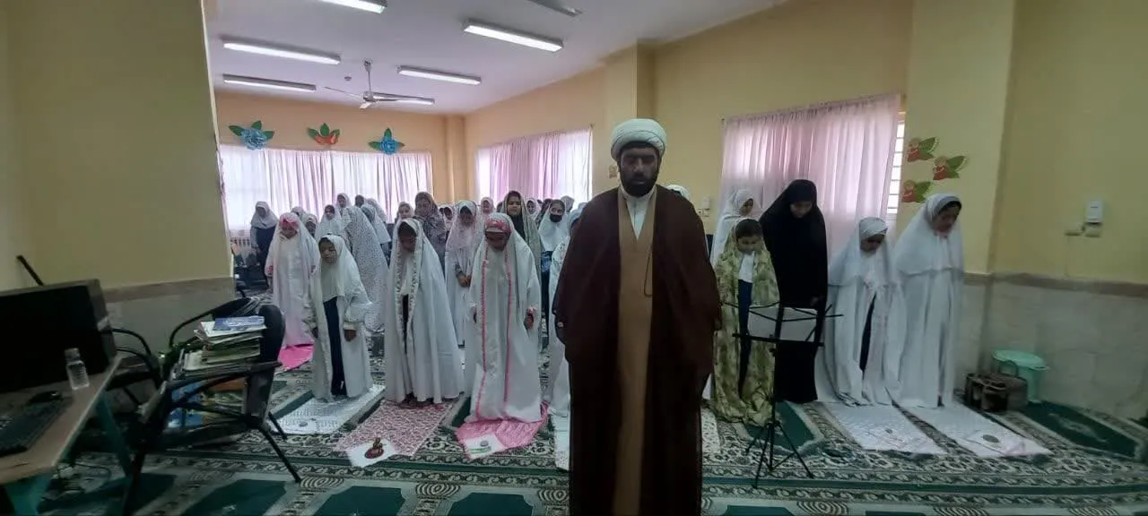آموزش احکام نماز در مدرسه دخترانه مینو گلستان