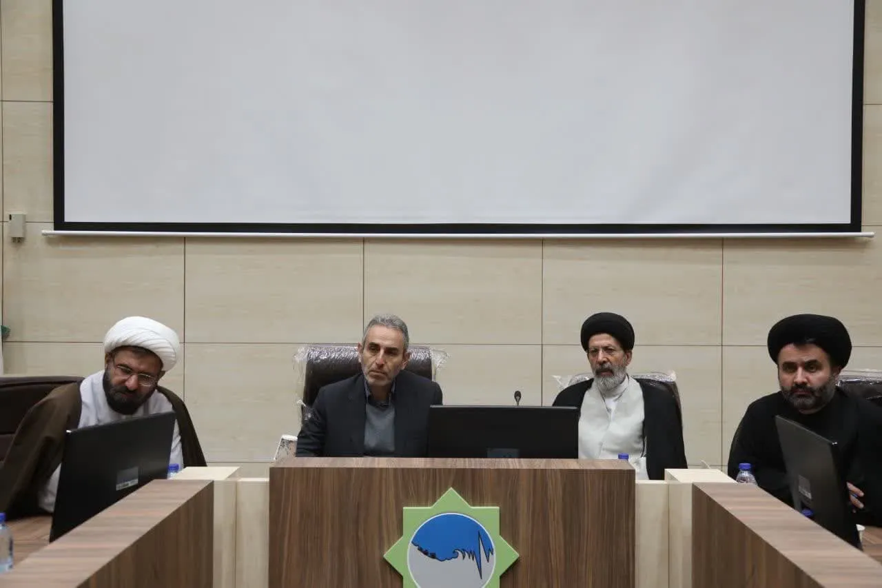 نشست دبیران و رابطین اقامه نماز استان همدان برگزار شد